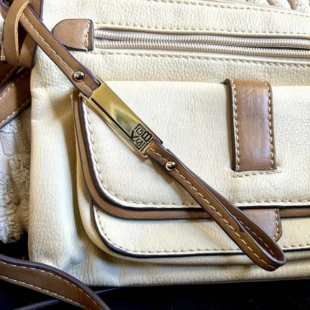 Beige and tan shoulder bah